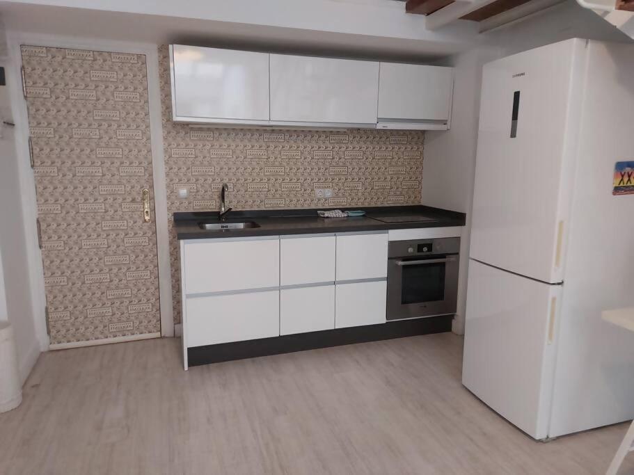Duplex Center Parking Netflix Amazon Video Apartment Seville Luaran gambar