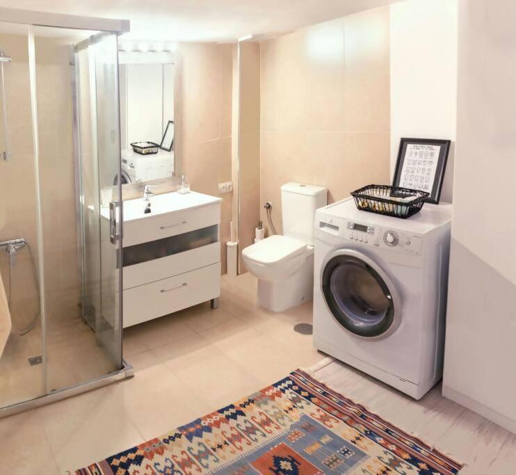 Duplex Center Parking Netflix Amazon Video Apartment Seville Luaran gambar