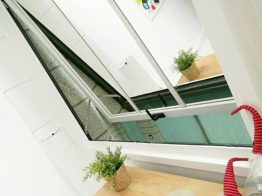 Duplex Center Parking Netflix Amazon Video Apartment Seville Luaran gambar